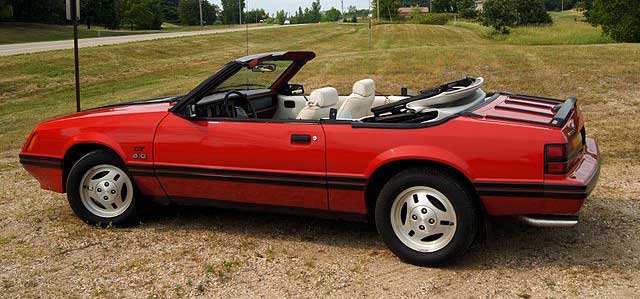 1984_ford_mustang_image